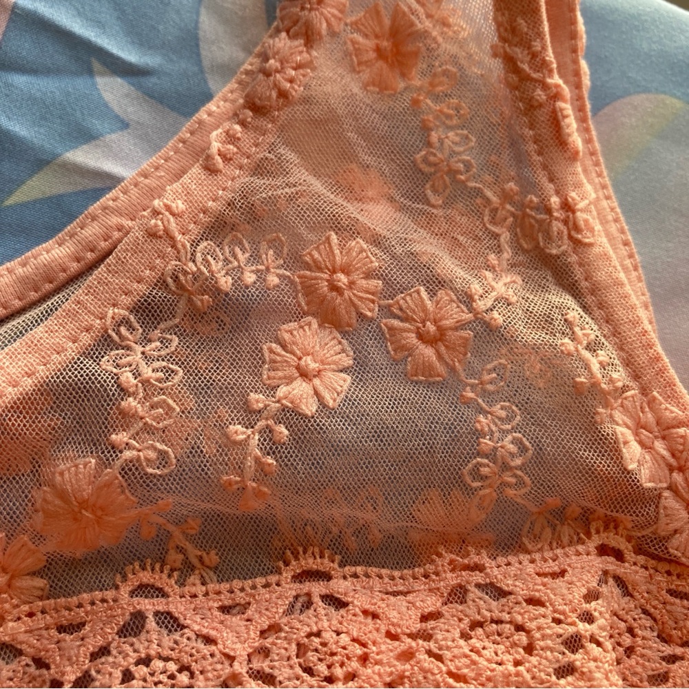 Women’s Coral/Pink Lace Trim Sleeveless Peplum Top - Picture 13 of 13